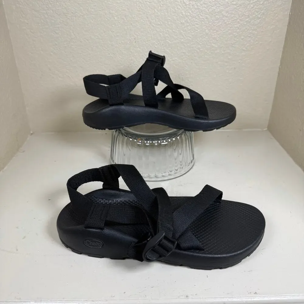 Chaco Classic Sandals adjustable webbing strap and textured footbeds EUC size 11